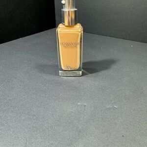 Dior Forever Skin Glow Foundation